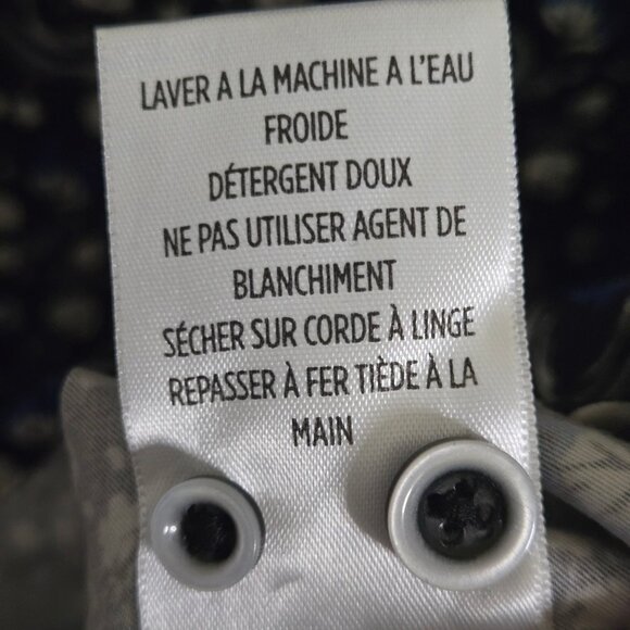 Robert Graham NWT Nobis Black Skull Fishbone Button Down Shirt Size XL - Picture 9 of 10